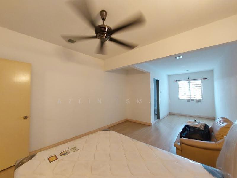 2-storey Terraced House for Sale in Seksyen U9 (Shah Alam) - Azlin Ismail - Living Room - PropertyGuru.com.my