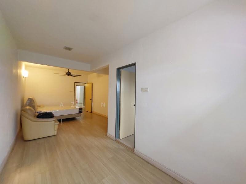 2-storey Terraced House for Sale in Seksyen U9 (Shah Alam) - Azlin Ismail - Living Room - PropertyGuru.com.my