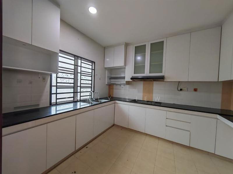 Rumah Teres 2-Tingkat untuk Dijual di Taman Mount Austin (Tebrau) - Annly Liew - Kitchen - PropertyGuru.com.my