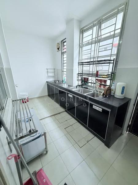 Rumah Teres 2-Tingkat untuk Dijual di Taman Nusa Sentral (Iskandar Puteri (Nusajaya)) - Yvonne Chong - Kitchen - PropertyGuru.com.my
