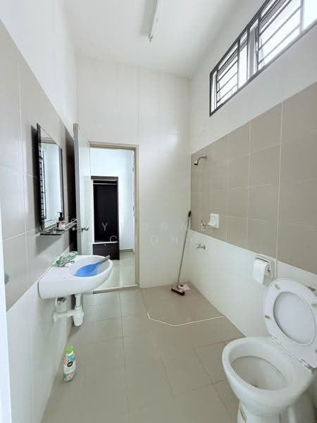 Rumah Teres 2-Tingkat untuk Dijual di Taman Nusa Sentral (Iskandar Puteri (Nusajaya)) - Yvonne Chong - Bathroom - PropertyGuru.com.my
