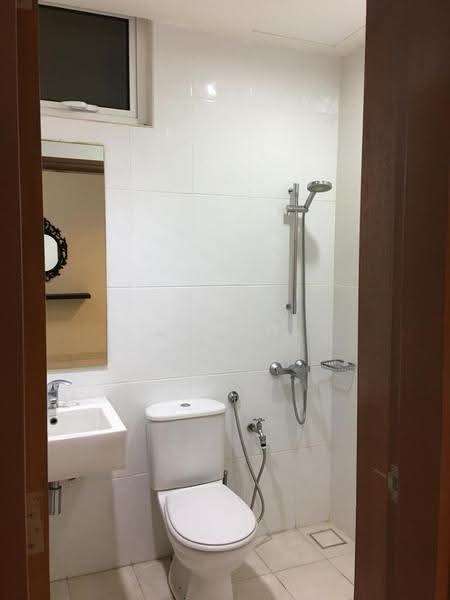 Kondominium untuk Disewa di Sri Putramas III / Royal Regent - CS OW - Bathroom - PropertyGuru.com.my
