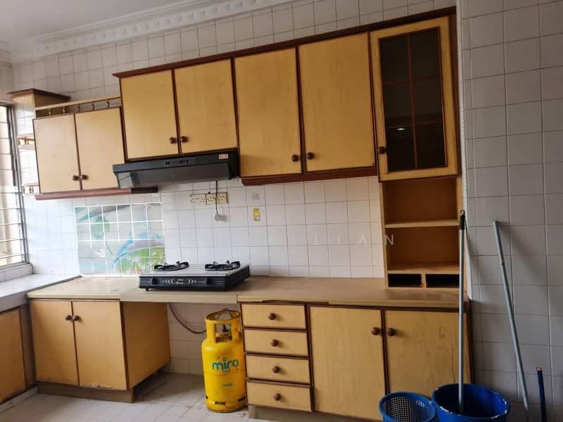 Condominium for Rent at Putri Indah Condominium - Alicia Lian - Kitchen - PropertyGuru.com.my