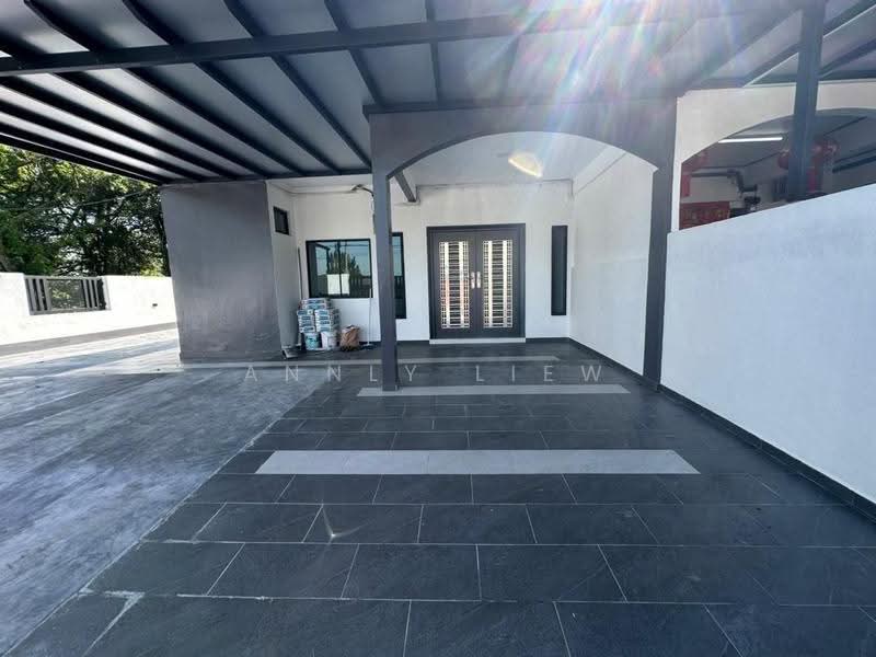 1-storey Terraced House for Sale in Ulu Tiram (Johor) - Annly Liew - Exterior - PropertyGuru.com.my