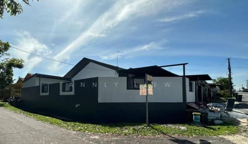 1-storey Terraced House for Sale in Ulu Tiram (Johor) - Annly Liew - Exterior - PropertyGuru.com.my