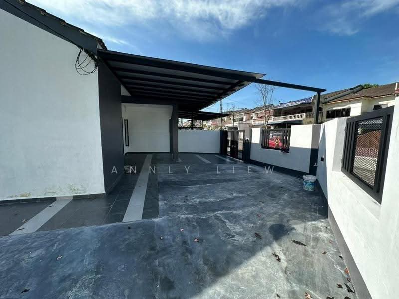 1-storey Terraced House for Sale in Ulu Tiram (Johor) - Annly Liew - Exterior - PropertyGuru.com.my