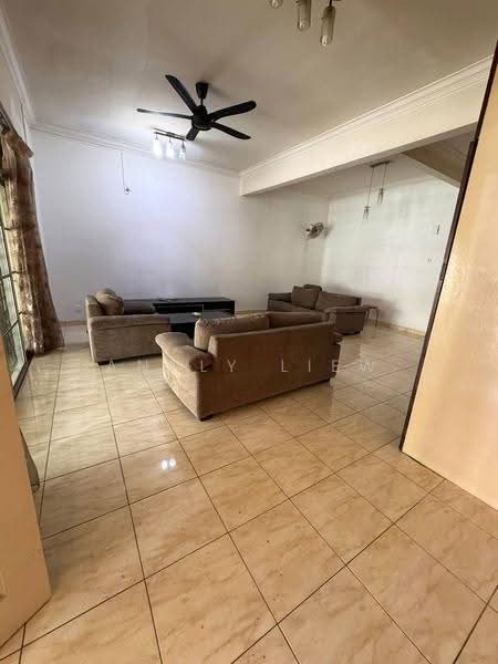 Rumah Teres 2-Tingkat untuk Disewa di Taman Gaya (Ulu Tiram) - Annly Liew - Living Room - PropertyGuru.com.my