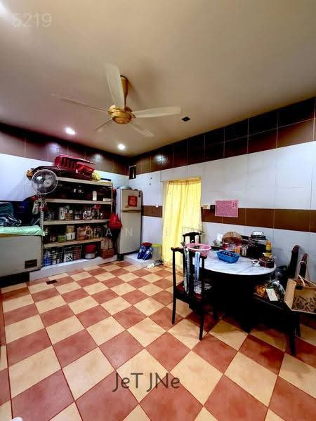 Terraced House for Sale in Taman Klang Utama (Kapar) - Joanne Lim - Kitchen - PropertyGuru.com.my