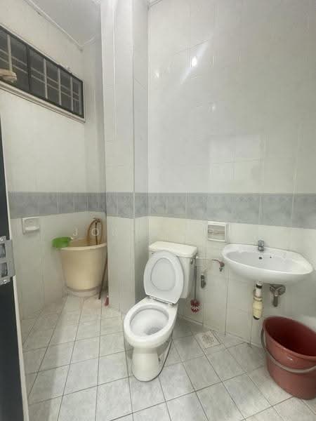 1-storey Terraced House for Rent in Permas Jaya (Johor) - Jordan Oh - Bathroom - PropertyGuru.com.my