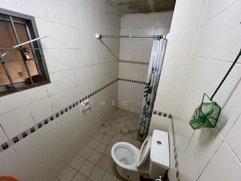 2-storey Terraced House for Sale in Nilai (Negeri Sembilan) - Ahmed JL - Bathroom - PropertyGuru.com.my