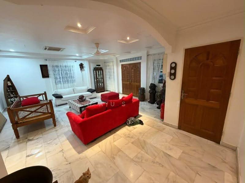 Bungalow House for Sale in Johor Bahru (Johor) - Firdaus Dauz - Living Room - PropertyGuru.com.my
