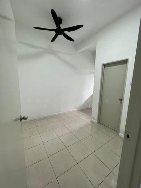 Rumah Teres 2-Tingkat untuk Disewa di Bandar Mahkota Banting (Tanjong Duabelas) - Yogesvaran Poovan - Interior - PropertyGuru.com.my