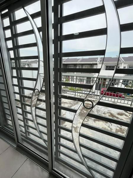 Rumah Teres 2-Tingkat untuk Disewa di Bandar Mahkota Banting (Tanjong Duabelas) - Yogesvaran Poovan - PropertyGuru.com.my