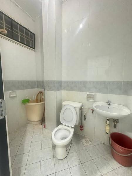 Rumah Teres 1-Tingkat untuk Disewa di Permas Jaya (Johor Bahru) - Shawn Chan - Bathroom - PropertyGuru.com.my