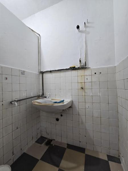 2-storey Terraced House for Sale in Taman Sri Muda (Shah Alam) - Henrick Tan - Bathroom - PropertyGuru.com.my