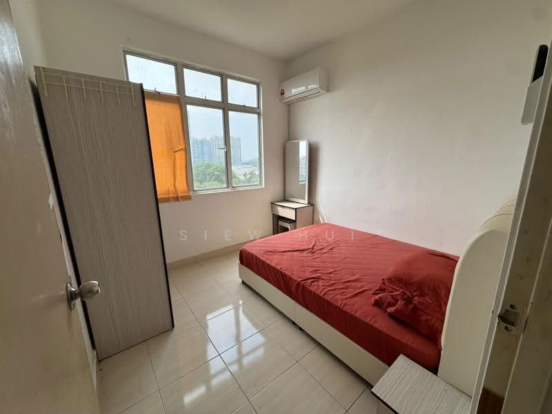 Pangsapuri untuk Dijual di Kipark Apartment - Siew Hui - Bedroom - PropertyGuru.com.my
