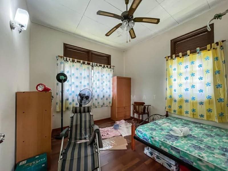 Bungalow House for Sale in Kota Seriemas (Nilai) - Izzati Mat - Bedroom - PropertyGuru.com.my