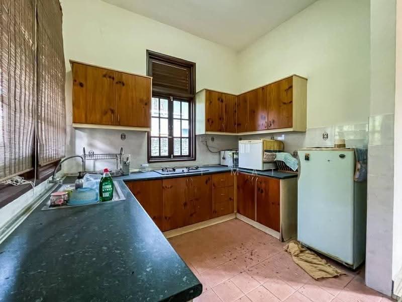 Bungalow House for Sale in Kota Seriemas (Nilai) - Izzati Mat - Kitchen - PropertyGuru.com.my