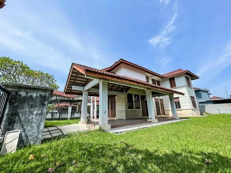Bungalow House for Sale in Kota Seriemas (Nilai) - Izzati Mat - Exterior - PropertyGuru.com.my