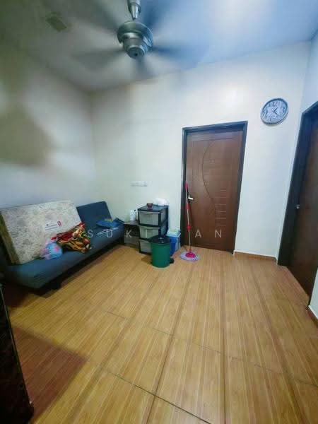 2-storey Terraced House for Sale in Kepong Baru (Kepong) - Suki Tan - Living Room - PropertyGuru.com.my
