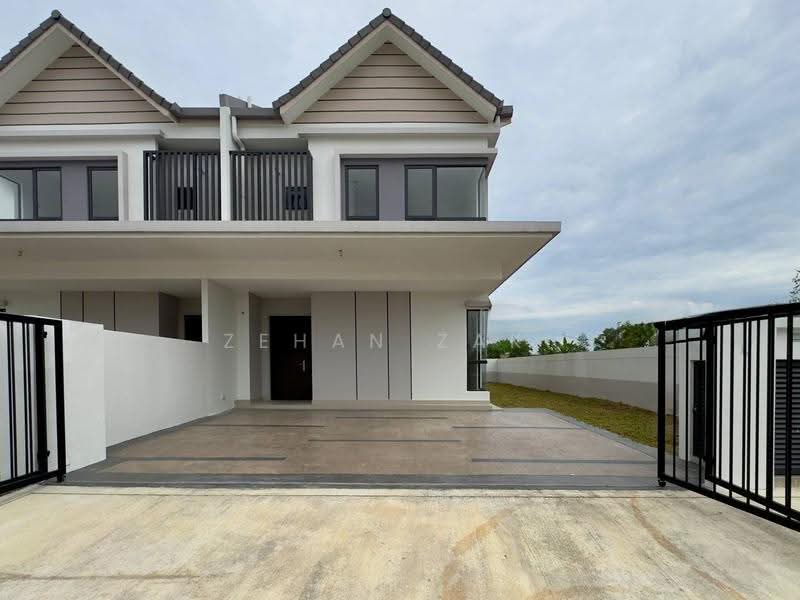 Rumah Berkembar untuk Dijual di Cyber 10 (Cyberjaya) - Zehan Zaki - Exterior - PropertyGuru.com.my