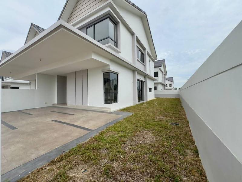 Rumah Berkembar untuk Dijual di Cyber 10 (Cyberjaya) - Zehan Zaki - Exterior - PropertyGuru.com.my