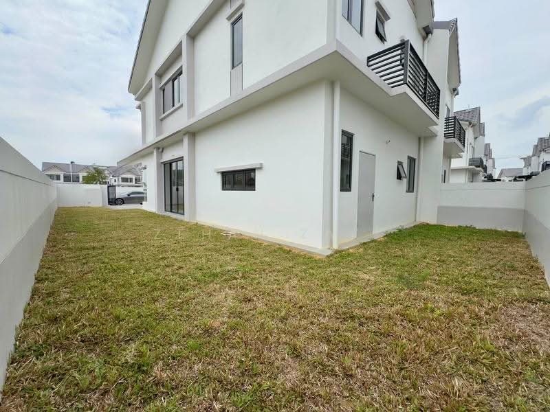 Rumah Berkembar untuk Dijual di Cyber 10 (Cyberjaya) - Zehan Zaki - Exterior - PropertyGuru.com.my