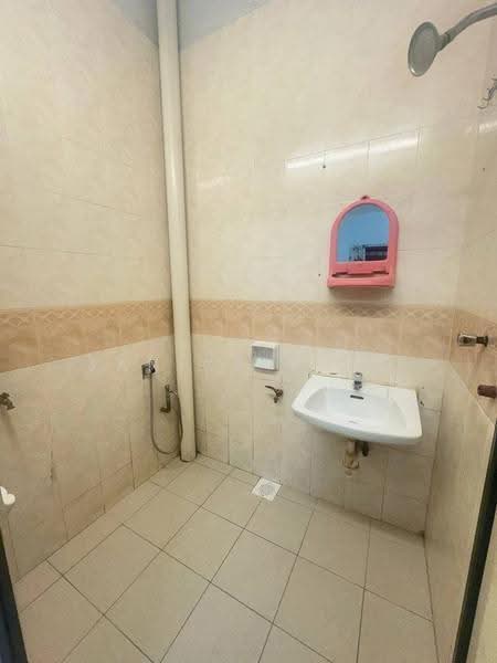 1-storey Terraced House for Rent in Bandar Baru Permas Jaya (Permas Jaya) - Janice Yong - Bathroom - PropertyGuru.com.my