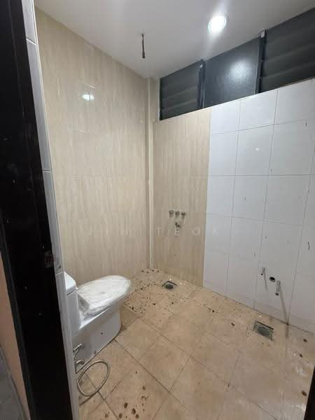 Bungalow House for Sale in Leisure Farm (Gelang Patah) - Jin Teok - Bathroom - PropertyGuru.com.my