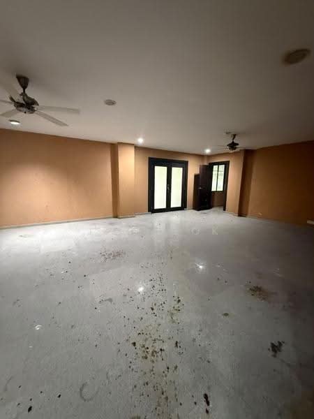 Bungalow House for Sale in Leisure Farm (Gelang Patah) - Jin Teok - Living Room - PropertyGuru.com.my
