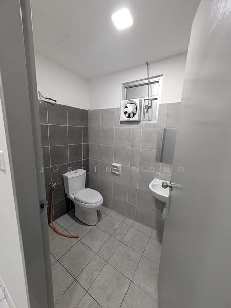 Pangsapuri untuk Disewa di Lily Apartment @ Kuchai Lama - Justin Wong - Bathroom - PropertyGuru.com.my