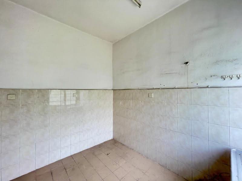 Rumah Teres 2-Tingkat untuk Dijual di Bandar Puncak Alam (Puncak Alam) - Amirun Kinanah - Kitchen - PropertyGuru.com.my
