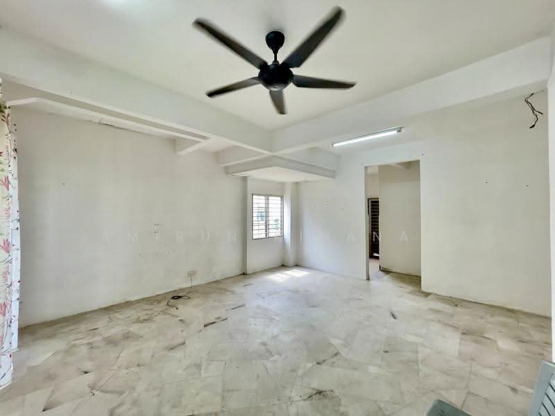 Rumah Teres 2-Tingkat untuk Dijual di Bandar Puncak Alam (Puncak Alam) - Amirun Kinanah - Living Room - PropertyGuru.com.my