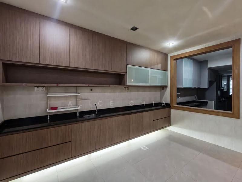 Rumah Berkembar untuk Disewa di Taman Gaya (Ulu Tiram) - Alice Chia - Kitchen - PropertyGuru.com.my