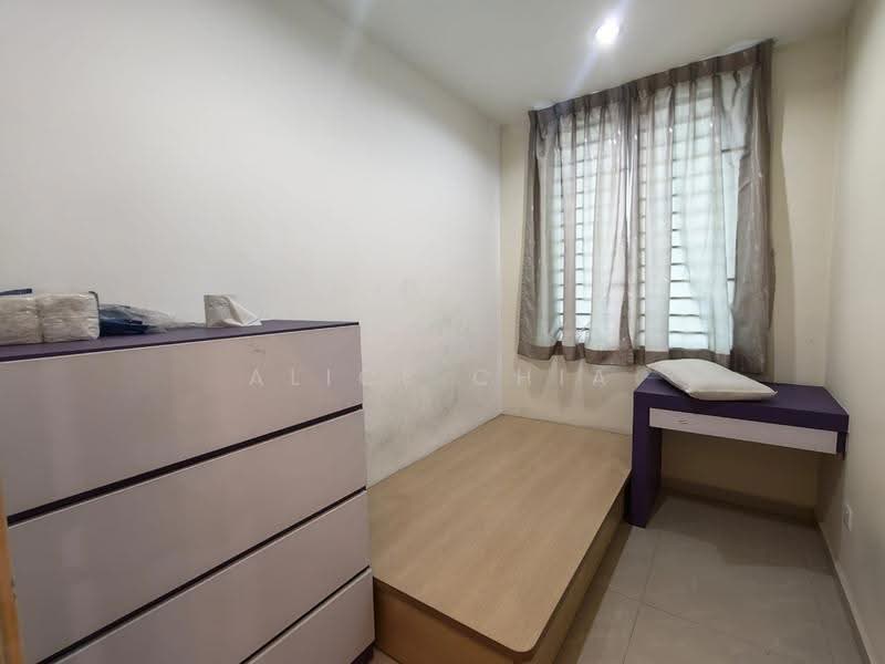 Rumah Berkembar untuk Disewa di Taman Gaya (Ulu Tiram) - Alice Chia - Bedroom - PropertyGuru.com.my
