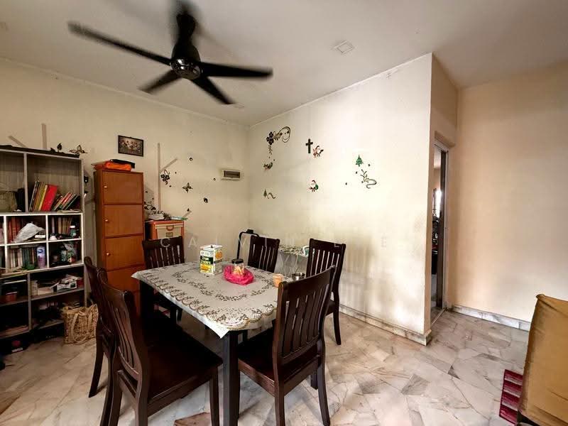2-storey Terraced House for Sale in Taman Desa Jaya (Johor Bahru) - Calvin Lee - Dining Room - PropertyGuru.com.my