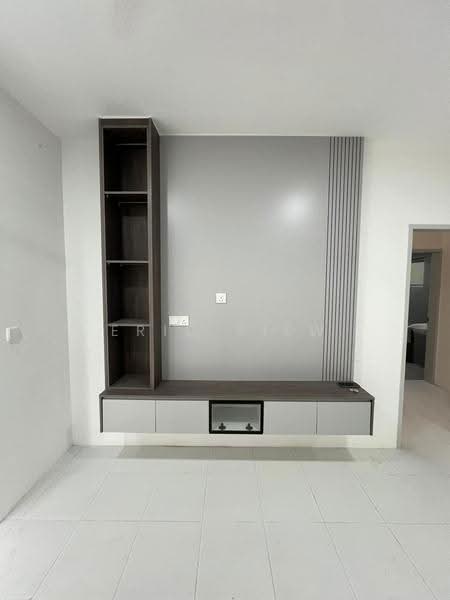 Kondominium untuk Disewa di Residensi Sateria - Eric Siew - Living Room - PropertyGuru.com.my