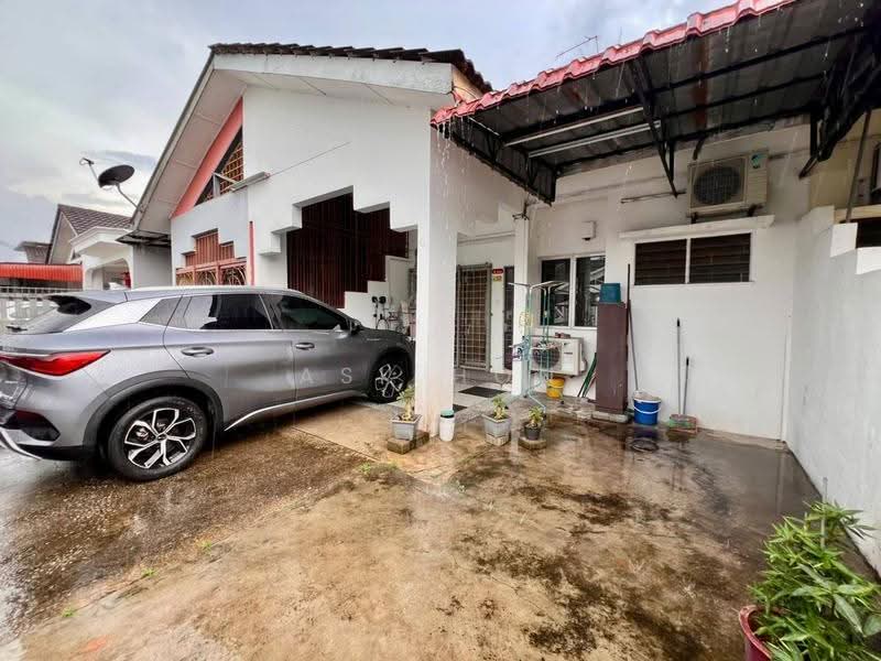 1-storey Terraced House for Sale in Johor Bahru (Johor) - Ask Hon - Exterior - PropertyGuru.com.my