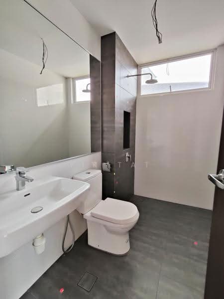 Rumah Banglo untuk Dijual di Senibong (Permas Jaya) - Yik Tat - PropertyGuru.com.my