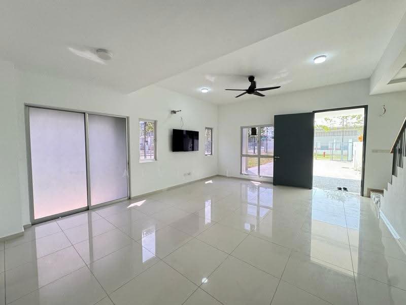 Rumah Teres untuk Dijual di Cyberjaya (Selangor) - Alvin Loh - Living Room - PropertyGuru.com.my