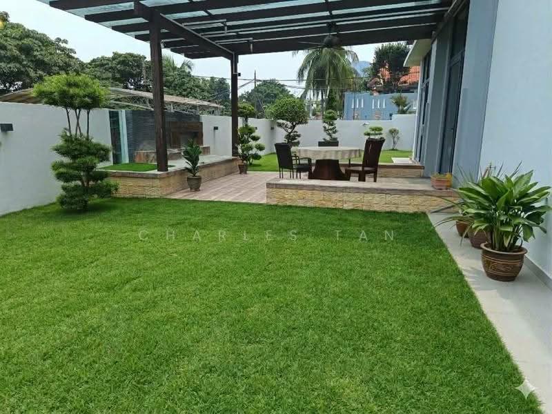 Bungalow House for Sale in Taman Connaught (Cheras) - Charles Tan - Garden - PropertyGuru.com.my