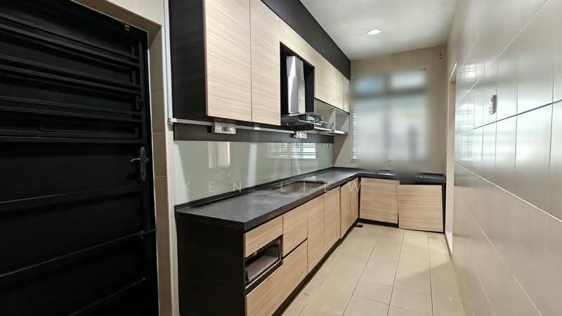 Cluster House for Sale in Austin (Johor Bahru) - Ken Liew - Kitchen - PropertyGuru.com.my