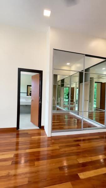 Bungalow House for Sale in Ukay Bistari (Ulu Kelang) - Allana Amir - Bathroom - PropertyGuru.com.my