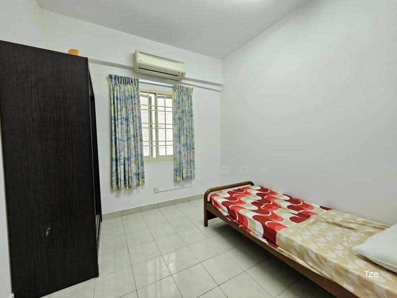 Pangsapuri untuk Dijual di Permas Ville Apartment - Smith Goh - Bedroom - PropertyGuru.com.my