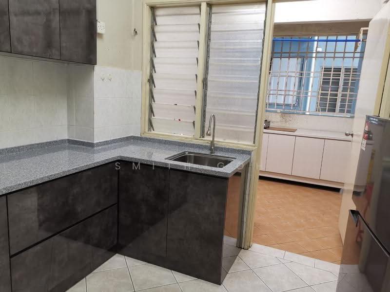 Pangsapuri untuk Dijual di Permas Ville Apartment - Smith Goh - Kitchen - PropertyGuru.com.my