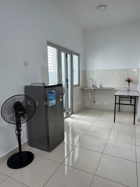 Service Residence for Rent at Saville @ Kajang - Kent Chong - Kitchen - PropertyGuru.com.my