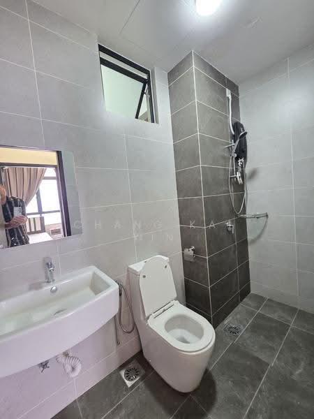 Service Residence for Rent at Twin Tower Residence - Chang Kai Yin - Bathroom - PropertyGuru.com.my
