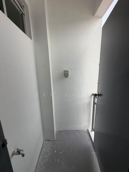 2-storey Terraced House for Sale in Taman Dato Onn (Johor Bahru) - Ken Liew - Balcony - PropertyGuru.com.my