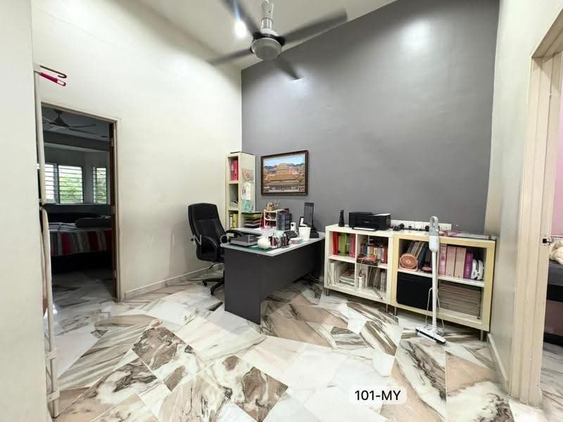 Rumah Teres 2-Tingkat untuk Dijual di Taman Sentosa (Klang) - Vincent Lee - Study - PropertyGuru.com.my