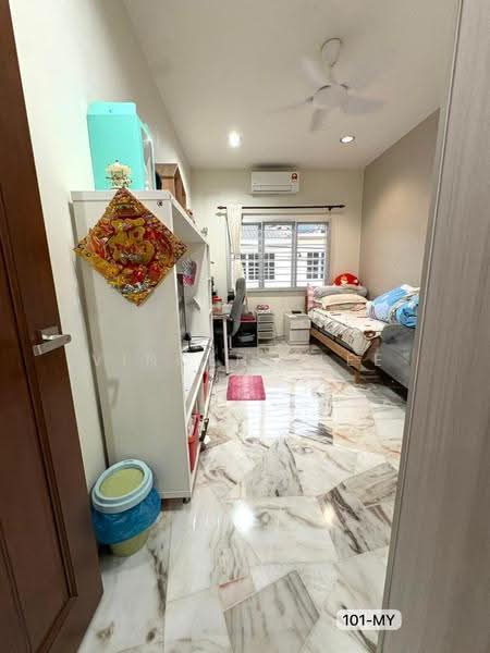 Rumah Teres 2-Tingkat untuk Dijual di Taman Sentosa (Klang) - Vincent Lee - Bedroom - PropertyGuru.com.my